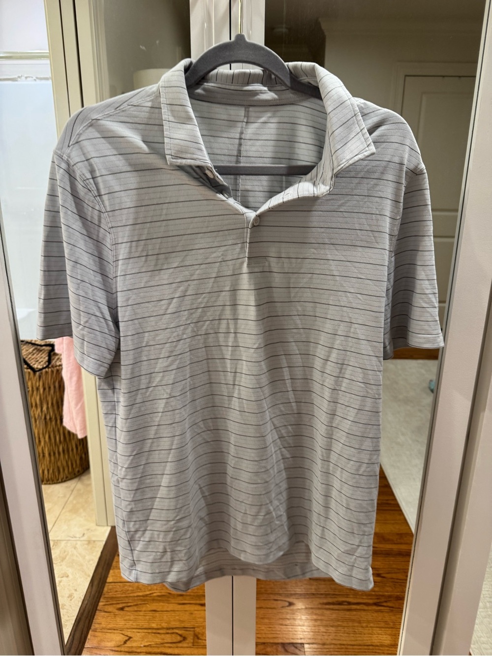 Lululemon Men’s Medium Gray Striped Short Sleeve Golf Polo Shirt Performance